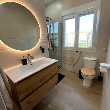 Bright & Quiet Close To Appartamento Valenza